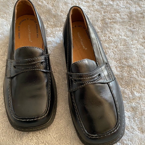 Hush Puppies size 2 black leather penny loafers - Picture 7 of 7